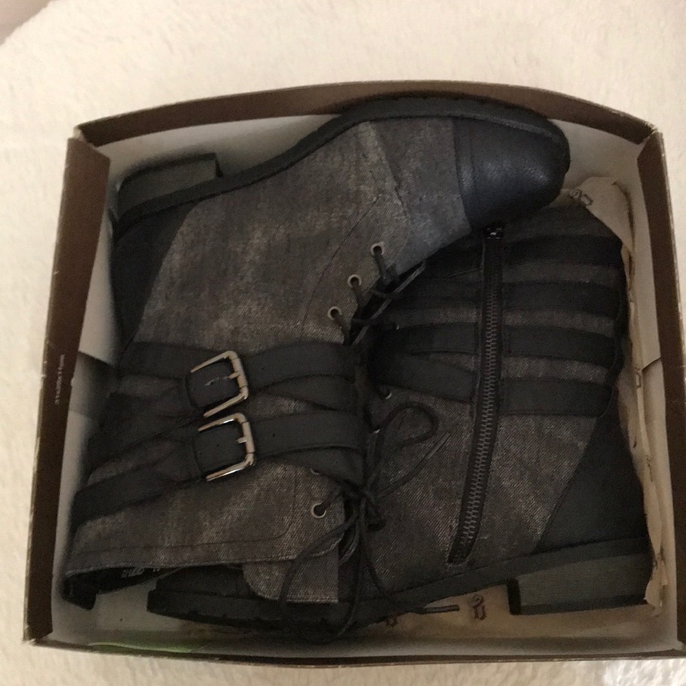 Combat Boots - Picture 6 of 6